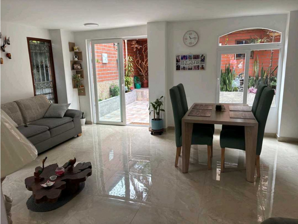 Casa en venta en envigado Loma del Barro — foto 3