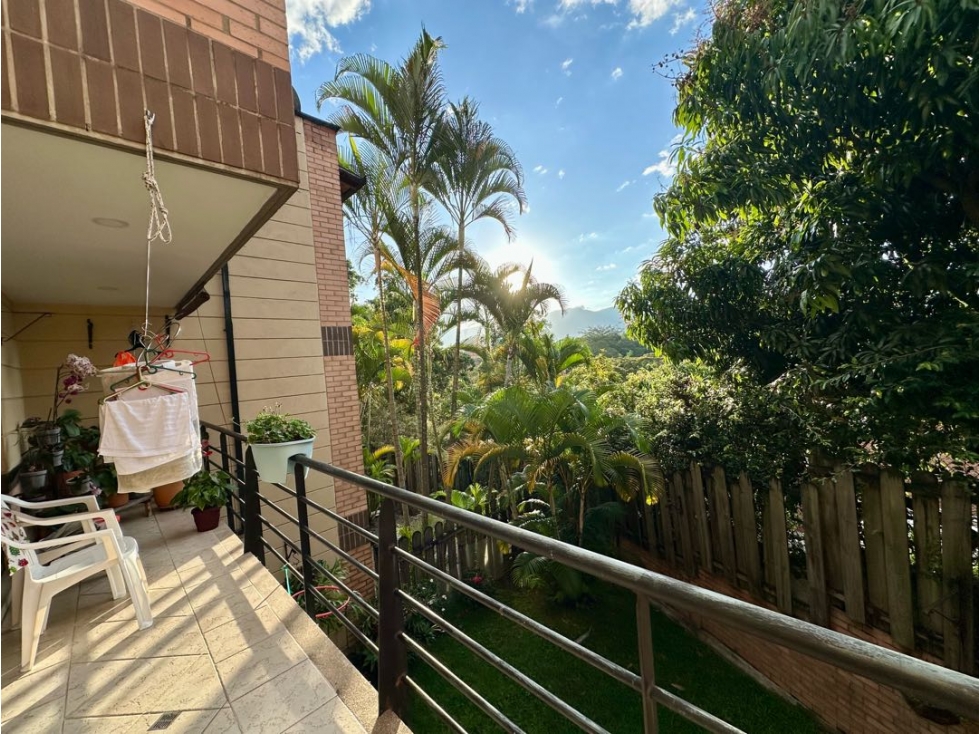 Casa en Venta en Envigado sector Benedictinos — foto 2