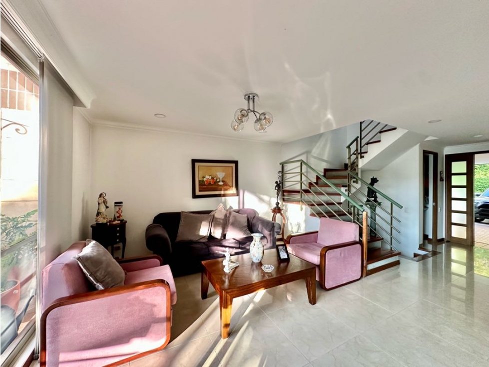 Casa en Venta en Envigado sector Benedictinos