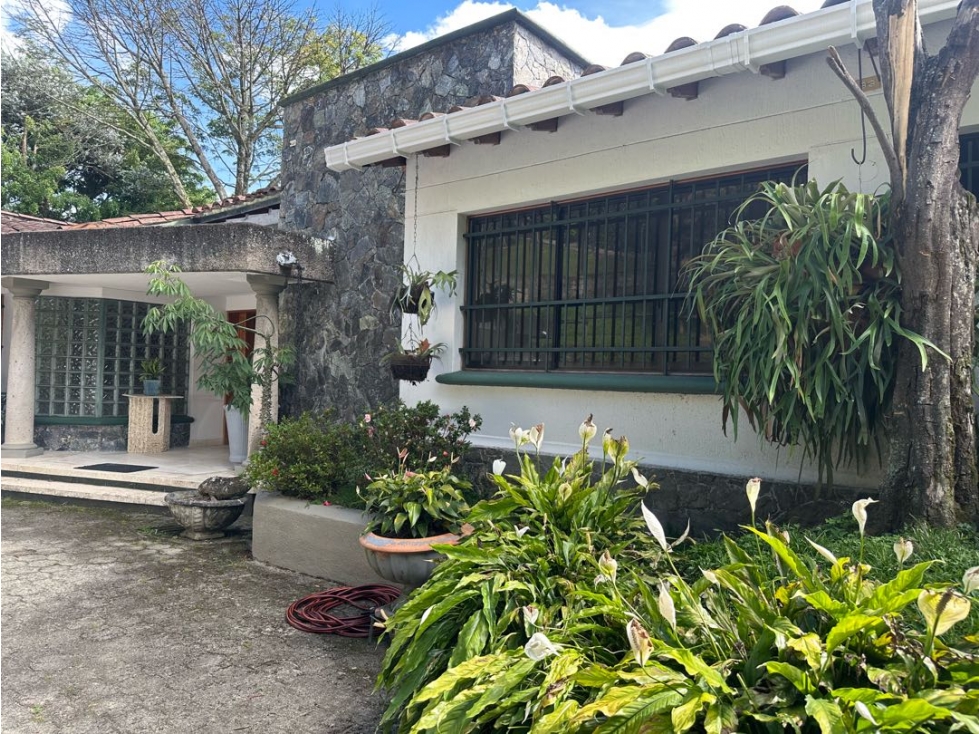 Casa en Arriendo Amoblado en Envigado