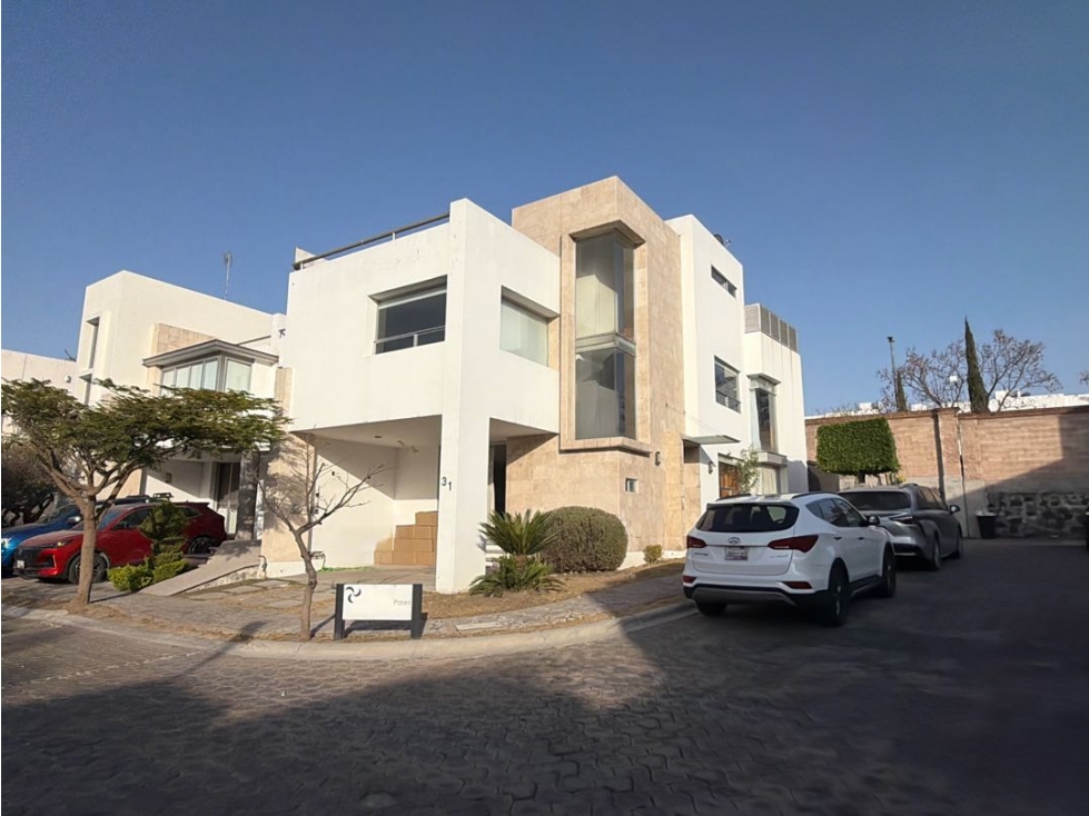 Casa en venta en esquina. Parque Castellana. Lomas de Angelopolis — foto 2