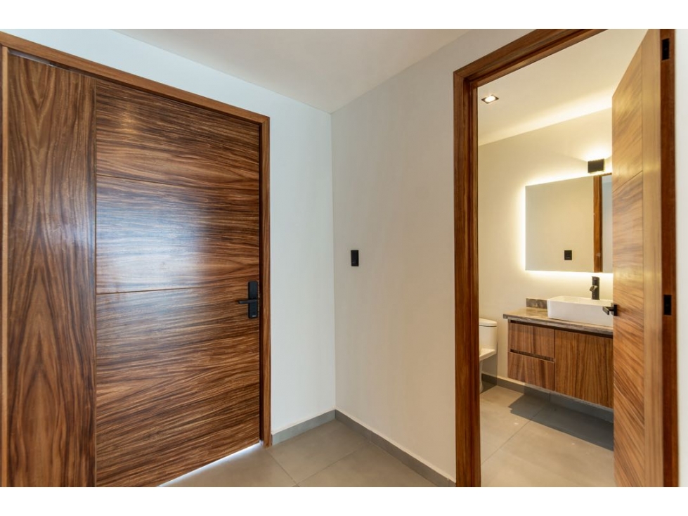 Casa en venta en esquina y frente a área verde. Lomas de Angelopolis — foto 3