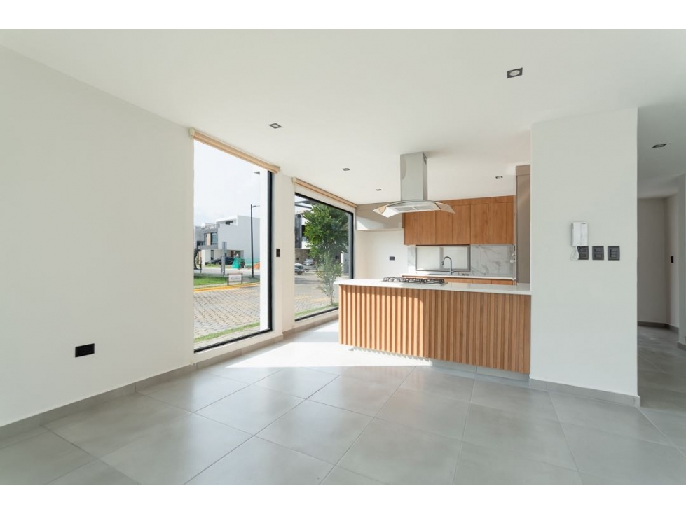 Casa en venta en esquina y frente a área verde. Lomas de Angelopolis — foto 6