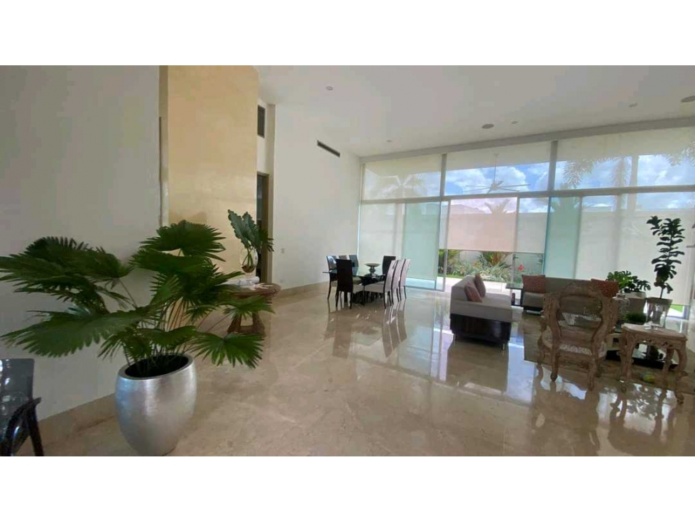 CASA DE UN PISO CON PANELES EN CONJUNTO CERRADO AL NORTE DE MONTERIA
