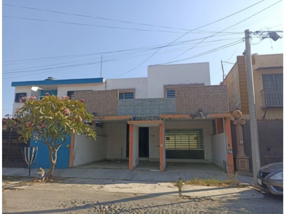 Casa en Venta en Fracc. Francisco Villa II, Colima | Gran Oportunidad - 1