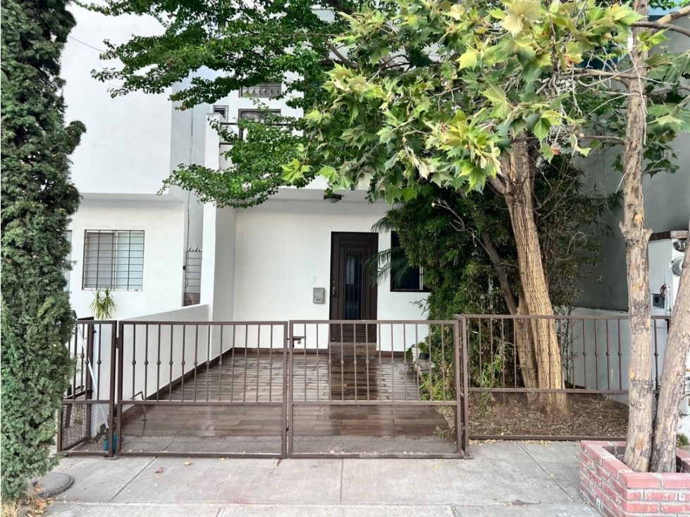Casa en venta en Fracc. Las Plazas en Monterrey — foto 2