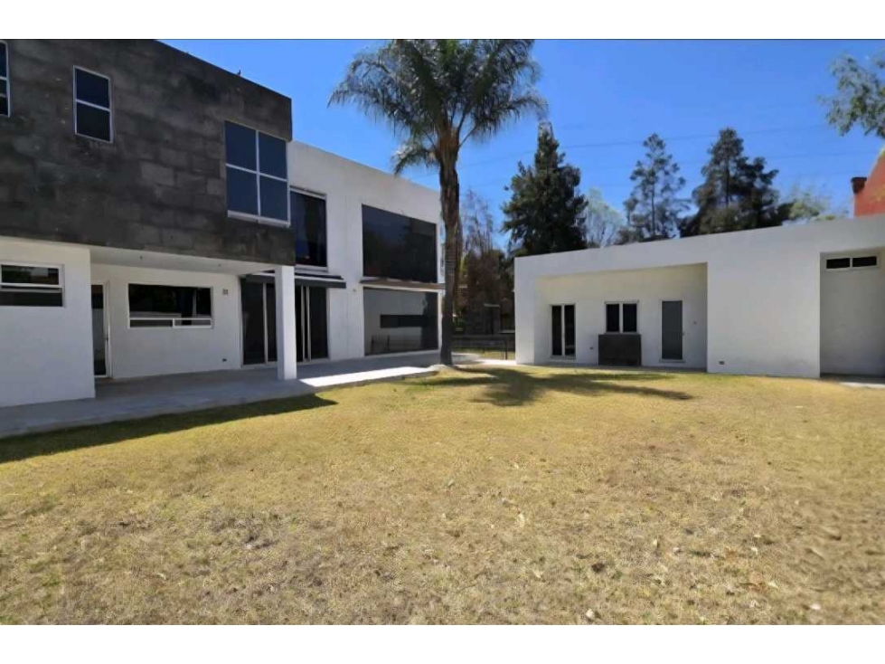 Casa en Venta en Fraccionamiento El Campanario - 1