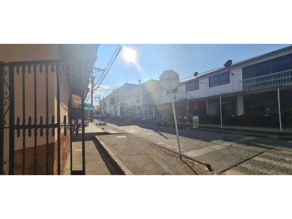 Casa en venta en Jamundi esquinera con proyección comercial en centro - 5