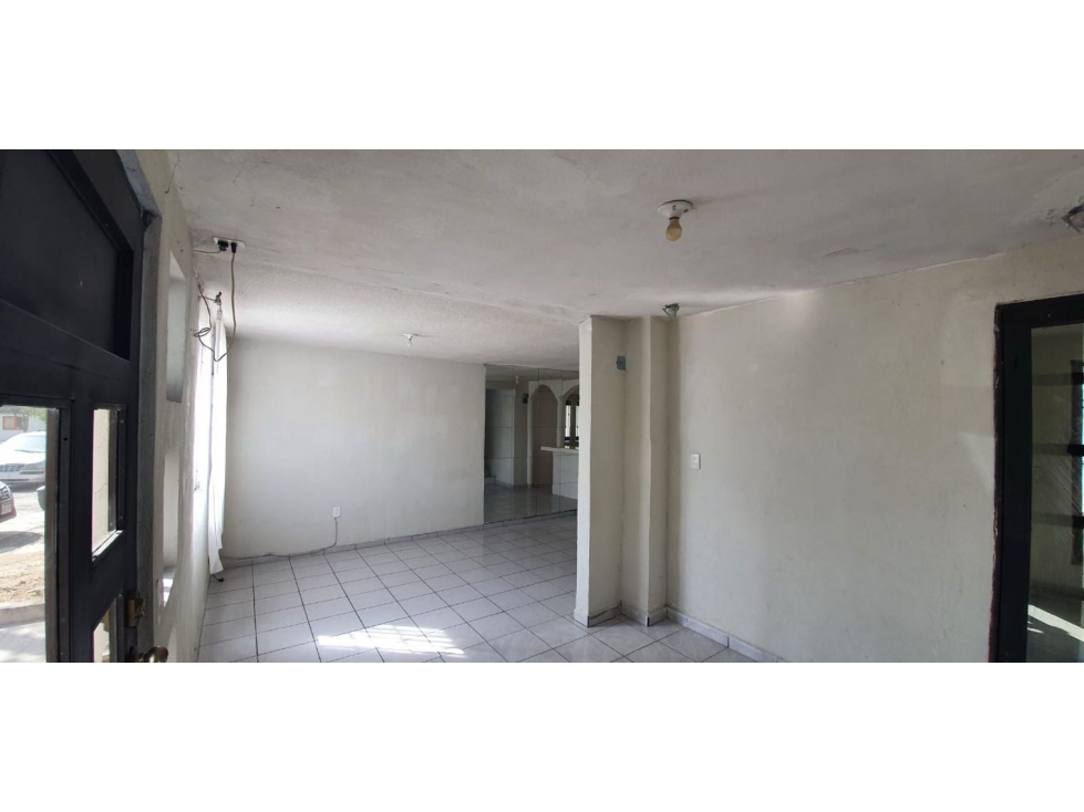 CASA EN VENTA EN JARDINES DEL VIRREY APODACA CON PATIO AMPLIO — foto 2