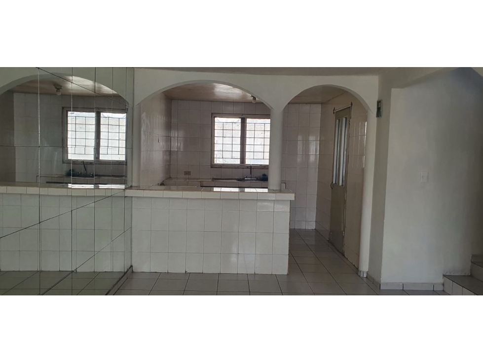 CASA EN VENTA EN JARDINES DEL VIRREY APODACA CON PATIO AMPLIO — foto 4