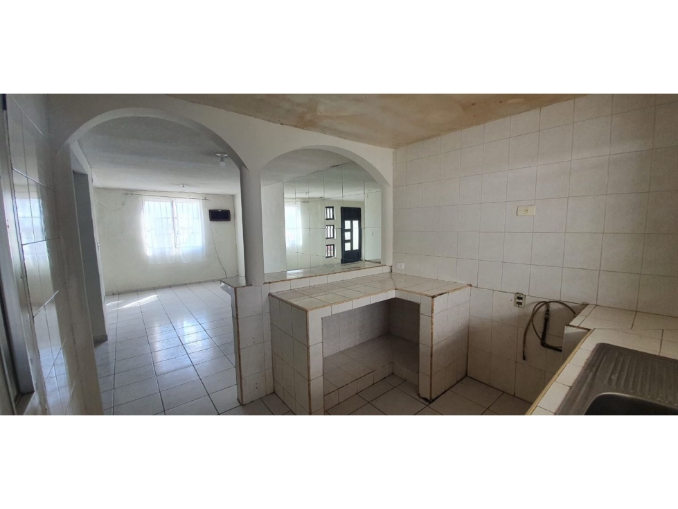 CASA EN VENTA EN JARDINES DEL VIRREY APODACA CON PATIO AMPLIO — foto 6