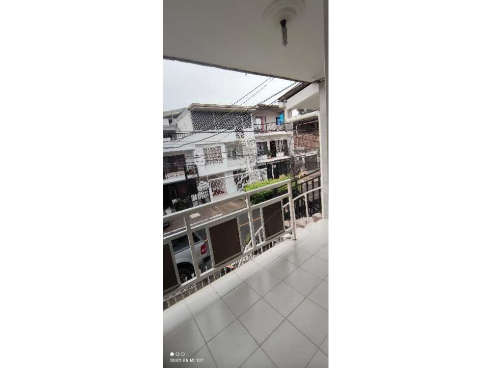 CASA EN VENTA EN LA BASE DE 2 PISOS INDEPENDIENTES CALI — foto 2