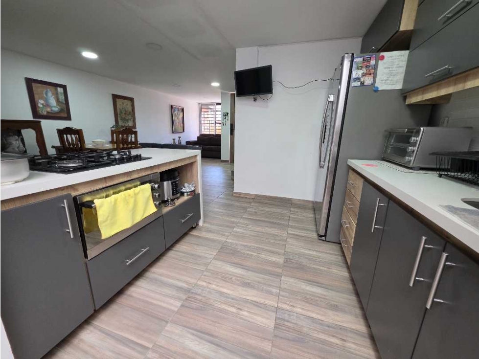 Casa en venta en La Ceja, a solo una cuadra y media del VIVA — foto 3