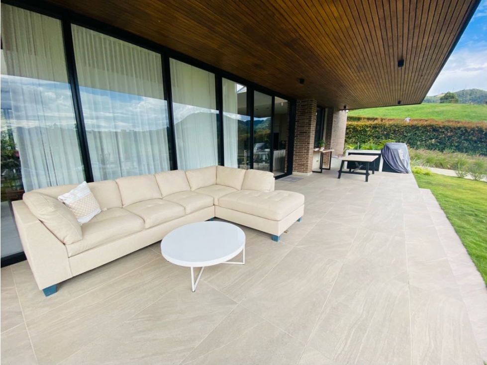 Casa en venta en La Ceja vereda el Yarumo — foto 2