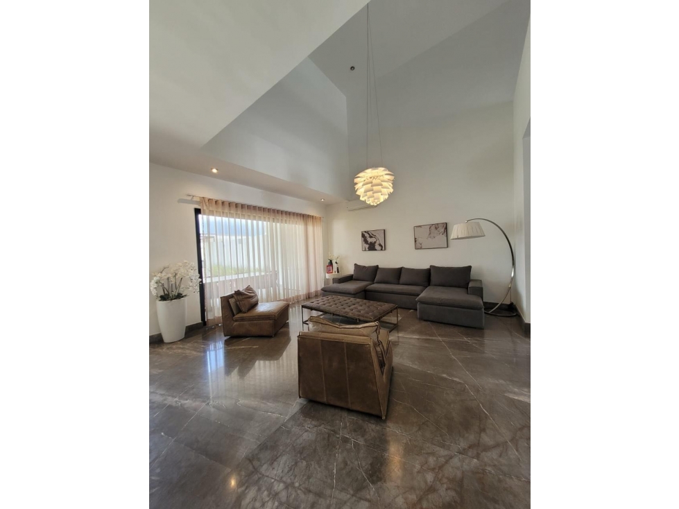 Casa en Venta en La Joya Residencial Carretera Nacional en Monterrey - 2