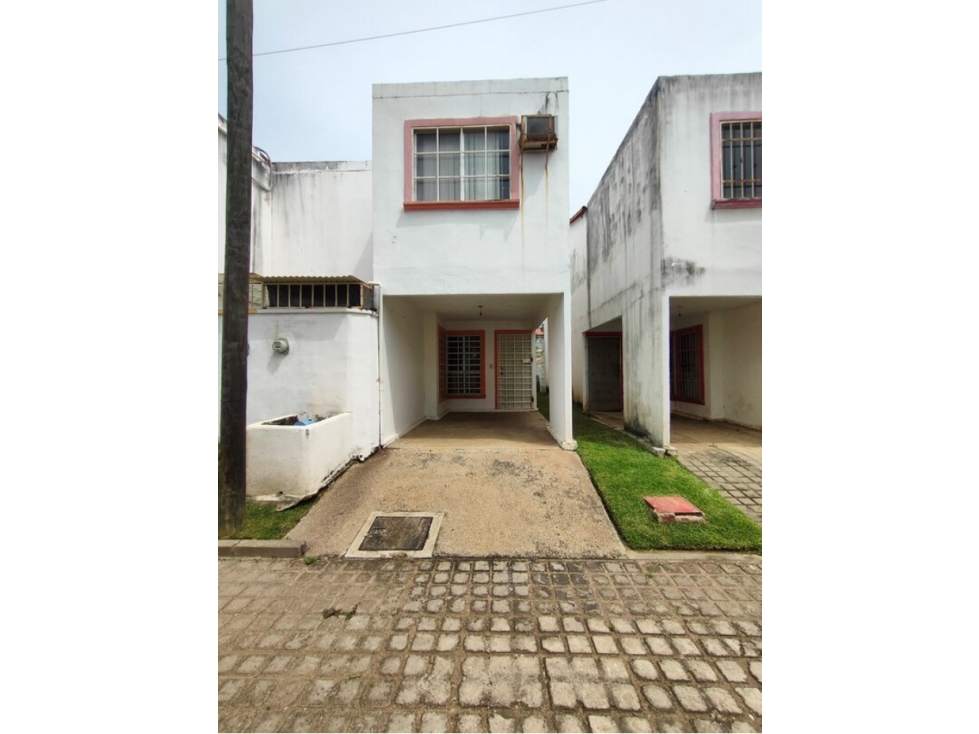 Casa en Venta en La Marquesa, Acapulco - 2 Recámaras y Gran Espacio