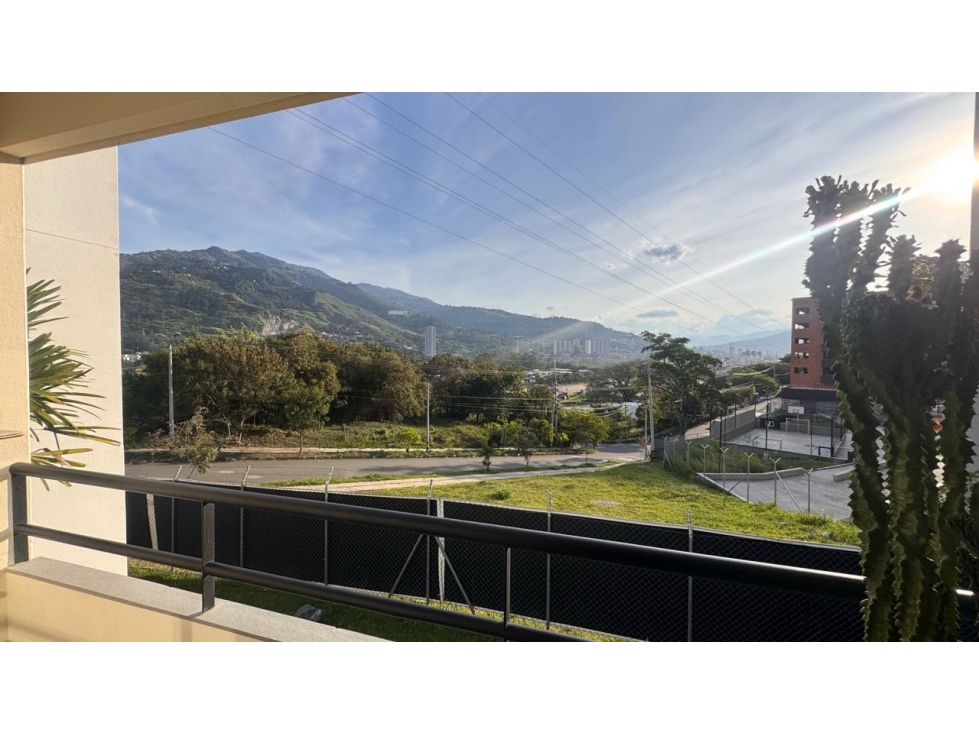 CASA EN VENTA EN LA NAVARRA - BELLO — foto 2