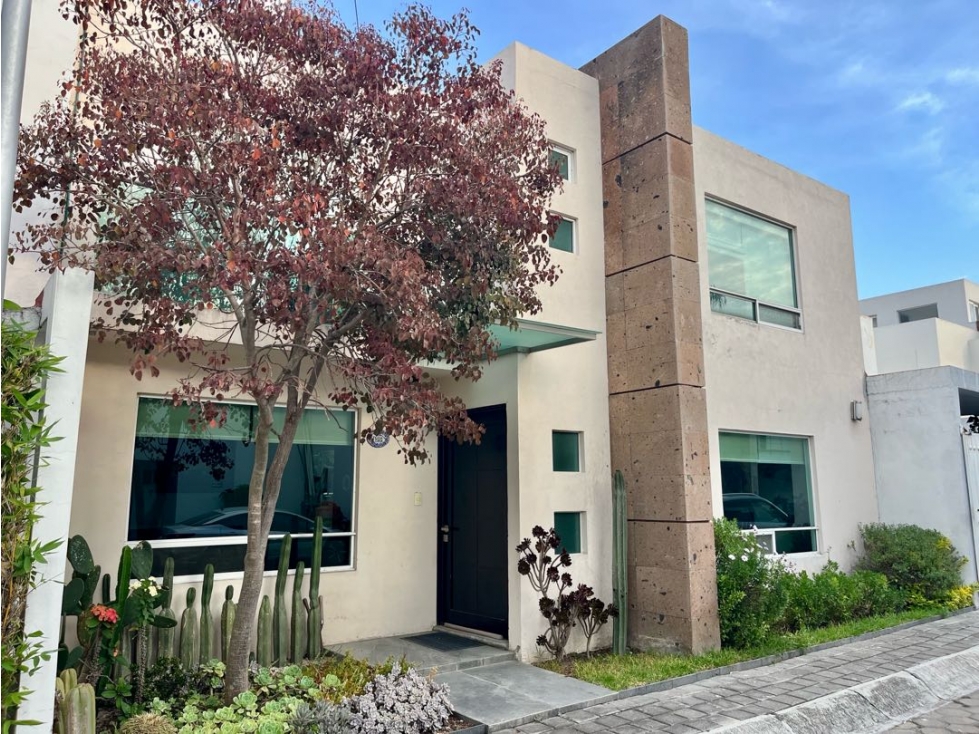 Casa en venta en la radia Cholula a unos pasos de UVM - 2
