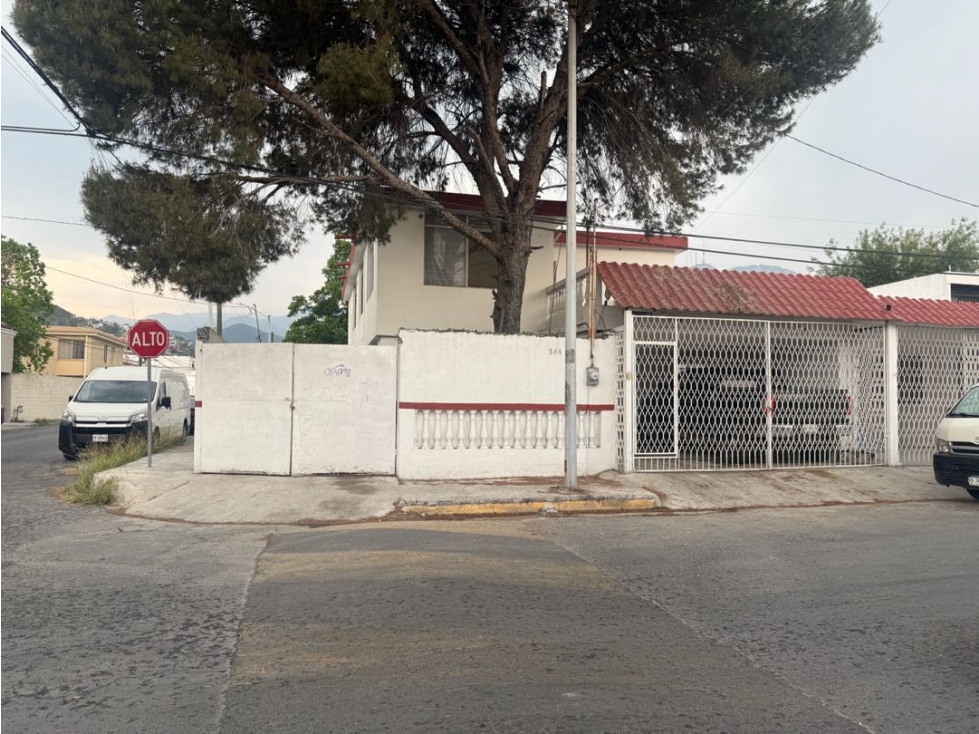 CASA EN VENTA EN LA ROMA MONTERREY EN ESQUINA