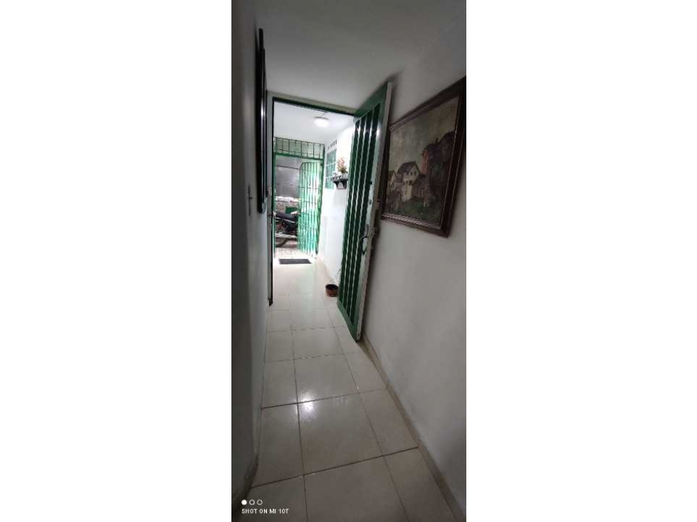 Casa en venta en álamos Cali de 2 pisos con 4 aparta estudios — foto 6