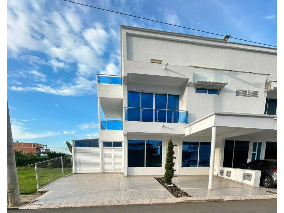 CASA EN VENTA EN LAS MERCEDES ALFAGUARA JAMUNDI — foto 2