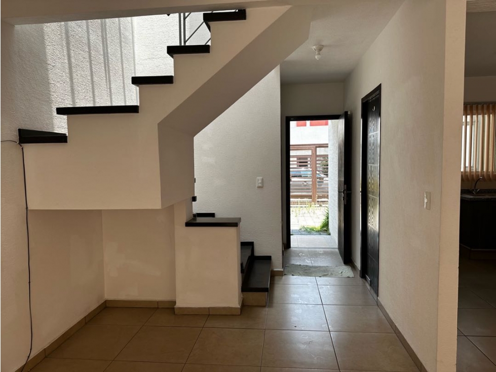 CASA EN VENTA EN LAS MISIONES II FRENTE AL PARQUE TOLUCA 2000