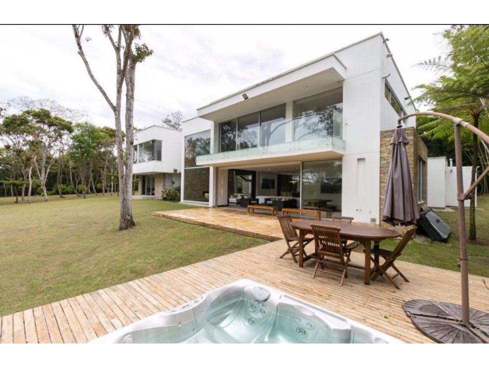 Casa en condominio en Llanogrande!