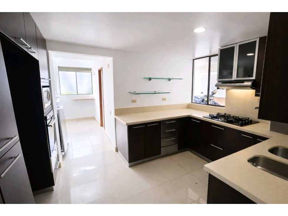 Casa en venta en Loma Del Esmeraldal Envigado