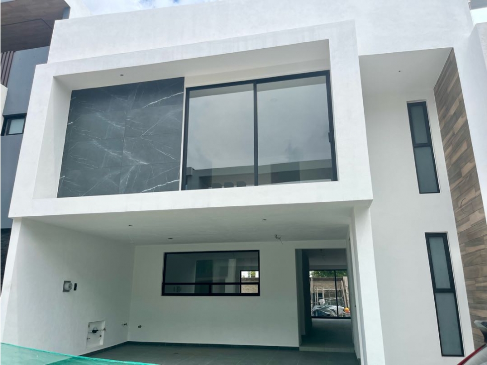 Casa en venta en Lomas de Angelópolis Puebla - 2