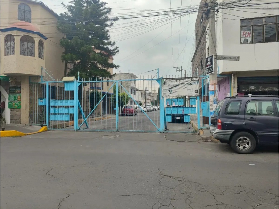 Casa en Venta en Lomas Estrella, Iztapalapa, Ciudad de México - 1