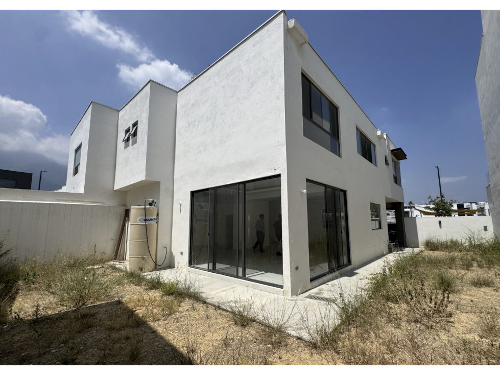 Casa en Venta en Los Linos, Santiago - 3 Recámaras y Gran Diseño - 4