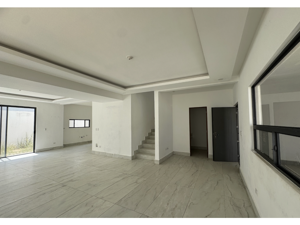 Casa en Venta en Los Linos, Santiago - 3 Recámaras y Gran Diseño - 5