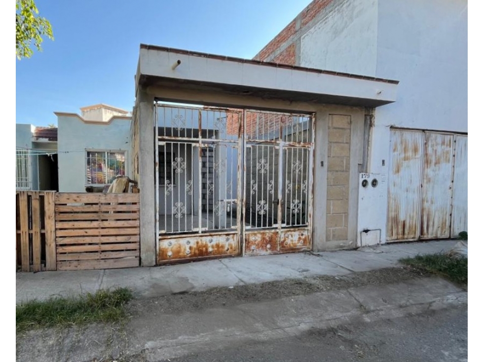 Casa en Venta en Los Mezquites, Celaya | ¡Lista para Habitar! - 1
