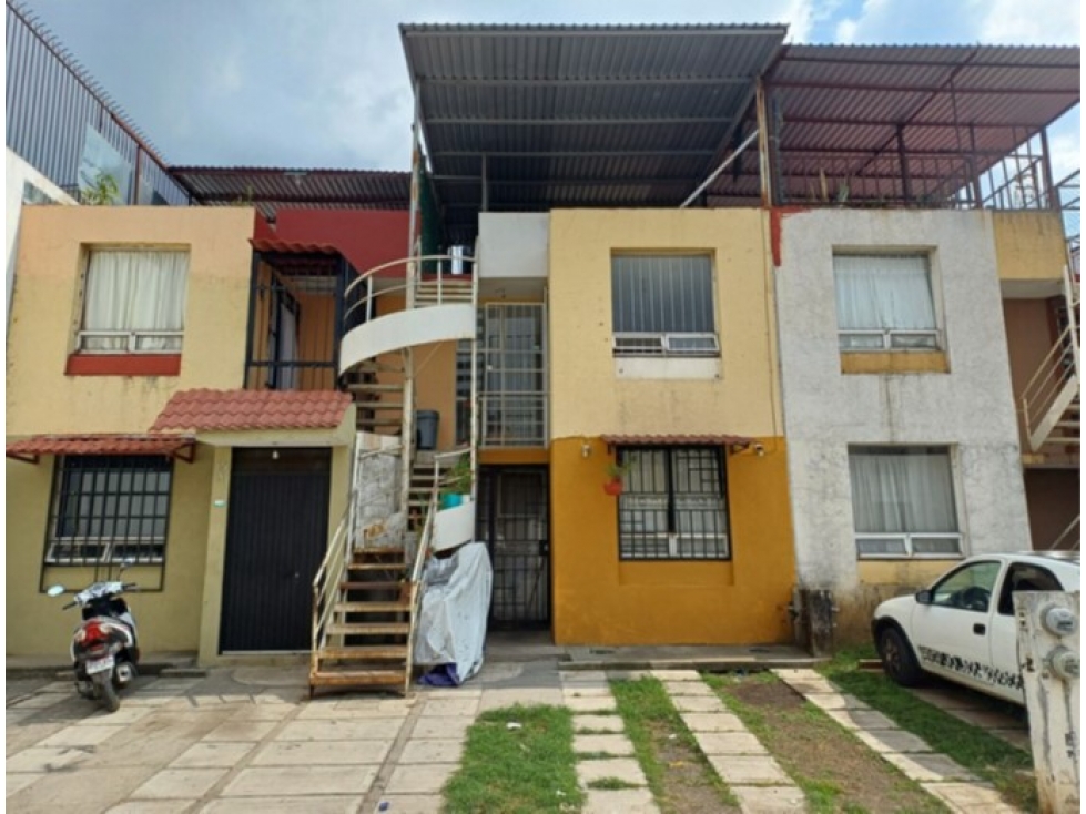 Casa en Venta en Los Viñedos, Uruapan | Oportunidad de Inversión - 1
