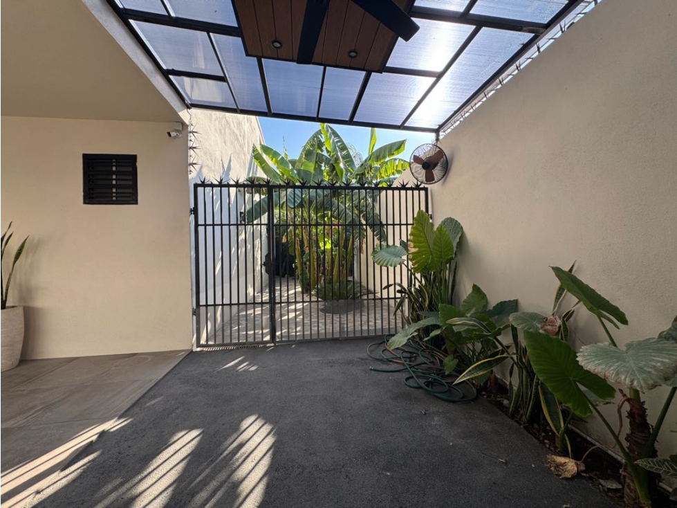 Casa en venta y Renta en Montenova, Av. La Reserva — foto 5