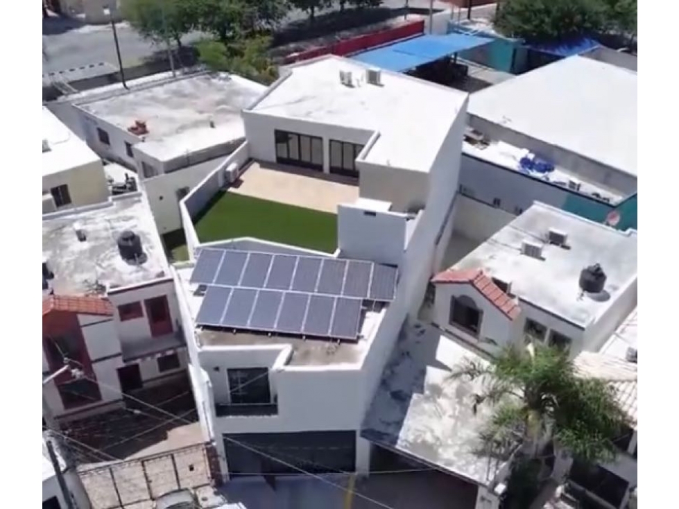 CASA EN VENTA EN NEXXUS EN ESCOBEDO 5 RECAMARAS EQUIPADA 3 NIVELES - 1