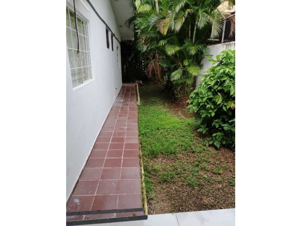 CASA EN VENTA EN OBARRIO - SEMICOMERCIAL - 5