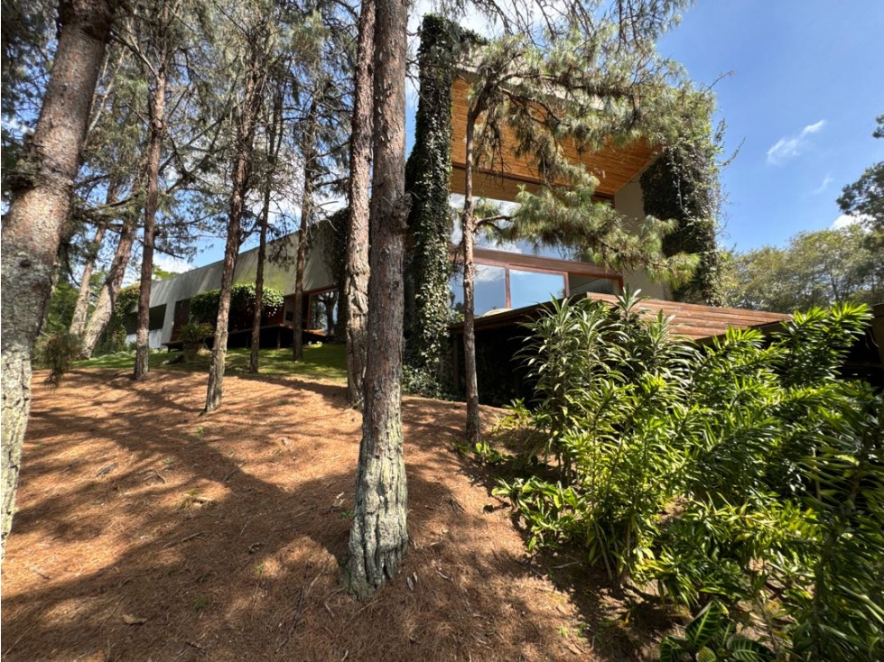 Casa en venta o arriendo en parcelación - Llanogrande - Rionegro
