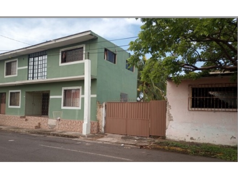 Casa en Venta en Playa Linda, Veracruz | Amplio Terreno de 380m² - 3