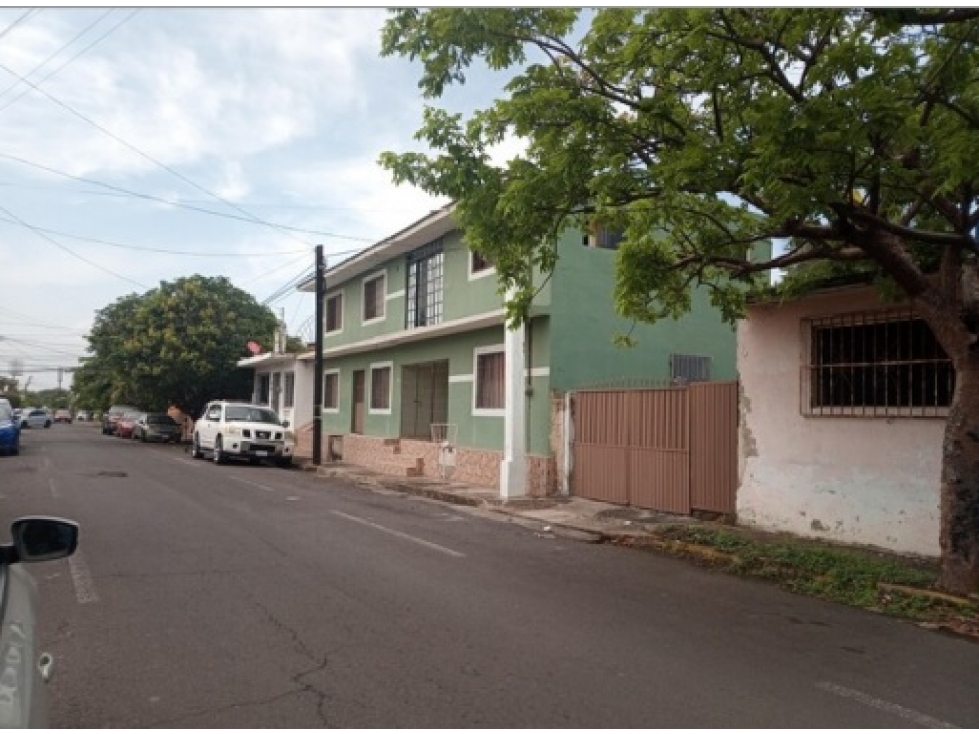 Casa en Venta en Playa Linda, Veracruz | Amplio Terreno de 380m² - 4