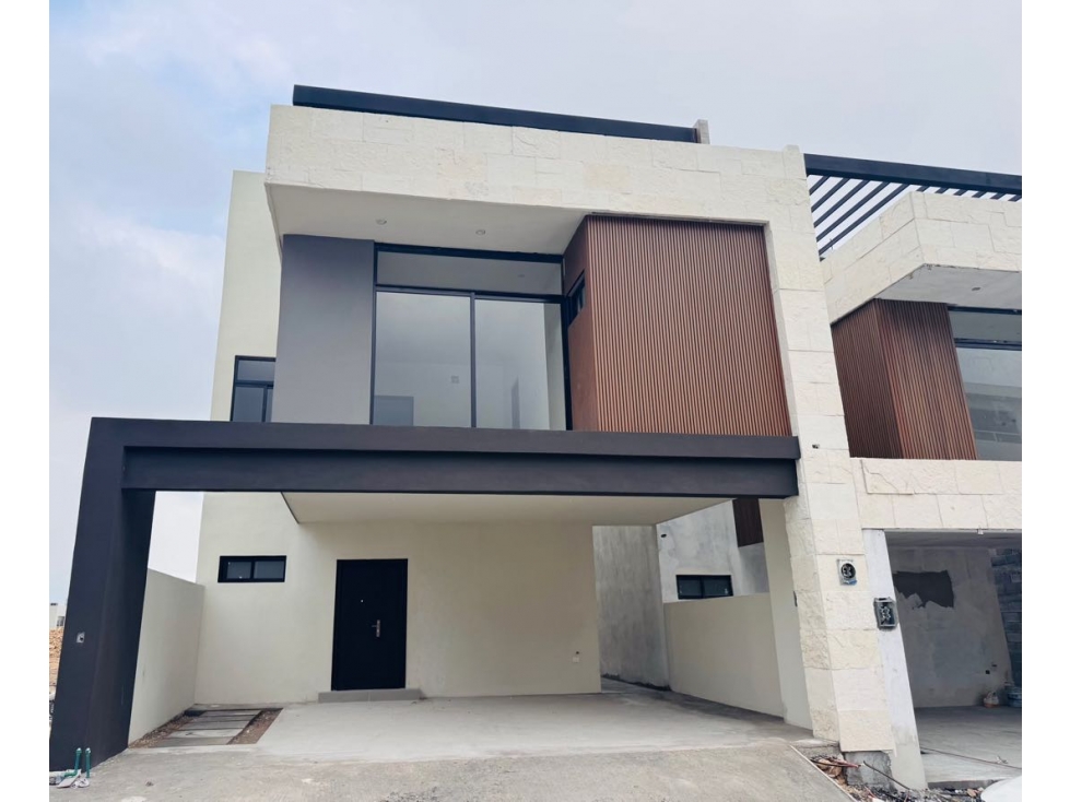 Casa en venta en Porto Cumbres en Gracia