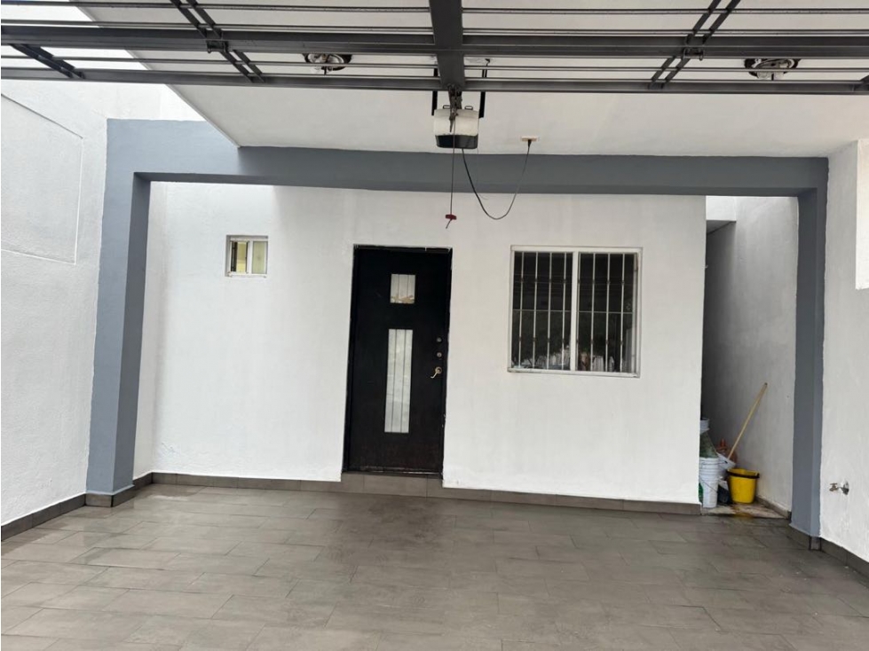CASA EN VENTA EN PRIVADAS DEL ÁNGEL ESCOBEDO ZONA PRIVADAS DE ANAHUAC - 2