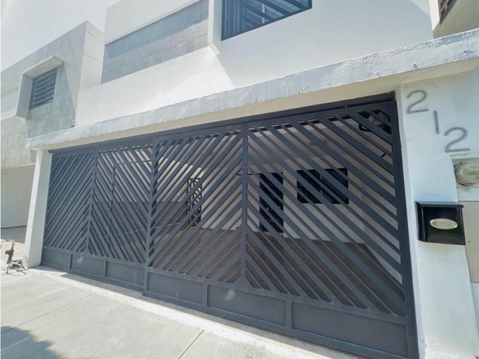 CASA EN VENTA EN RADICA APODACA FRENTE A PARQUE EQUIPADA — foto 2