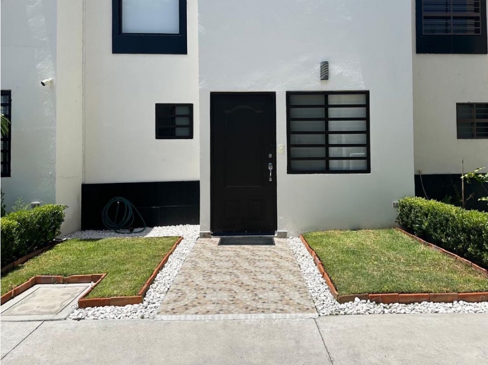 CASA EN VENTA EN RINCONES DEL MARQUES QUERETARO GIH