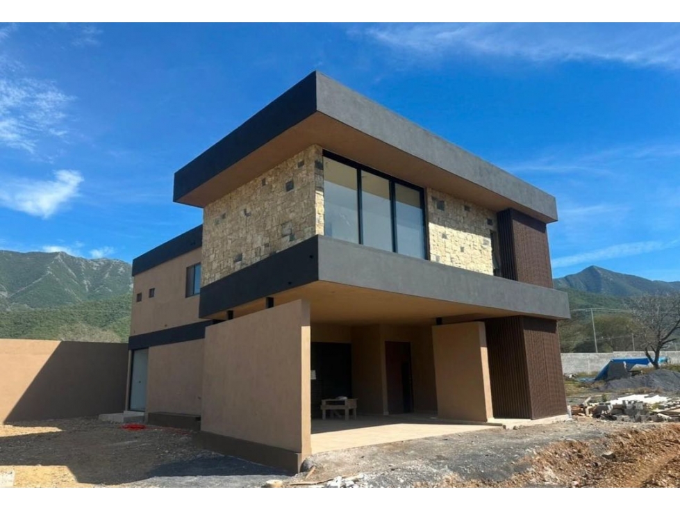 Casa en venta en Rios del Vergel en Santiago Nuevo León