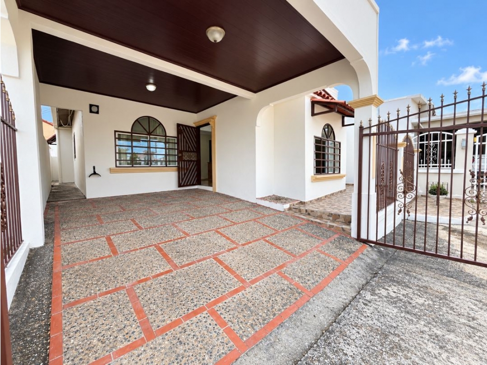 CASA EN VENTA EN SAN ANTONIO $130,000 (C.P)