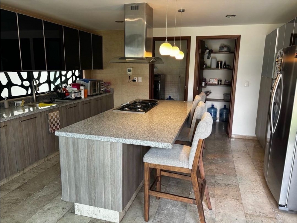 Casa en venta en San Martinito de 4 recámaras y jardín! — foto 2