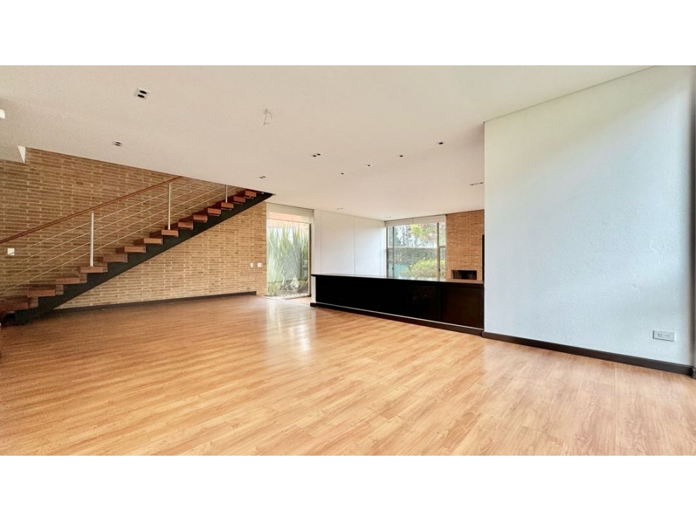 CASA EN VENTA EN SAN SIMÓN