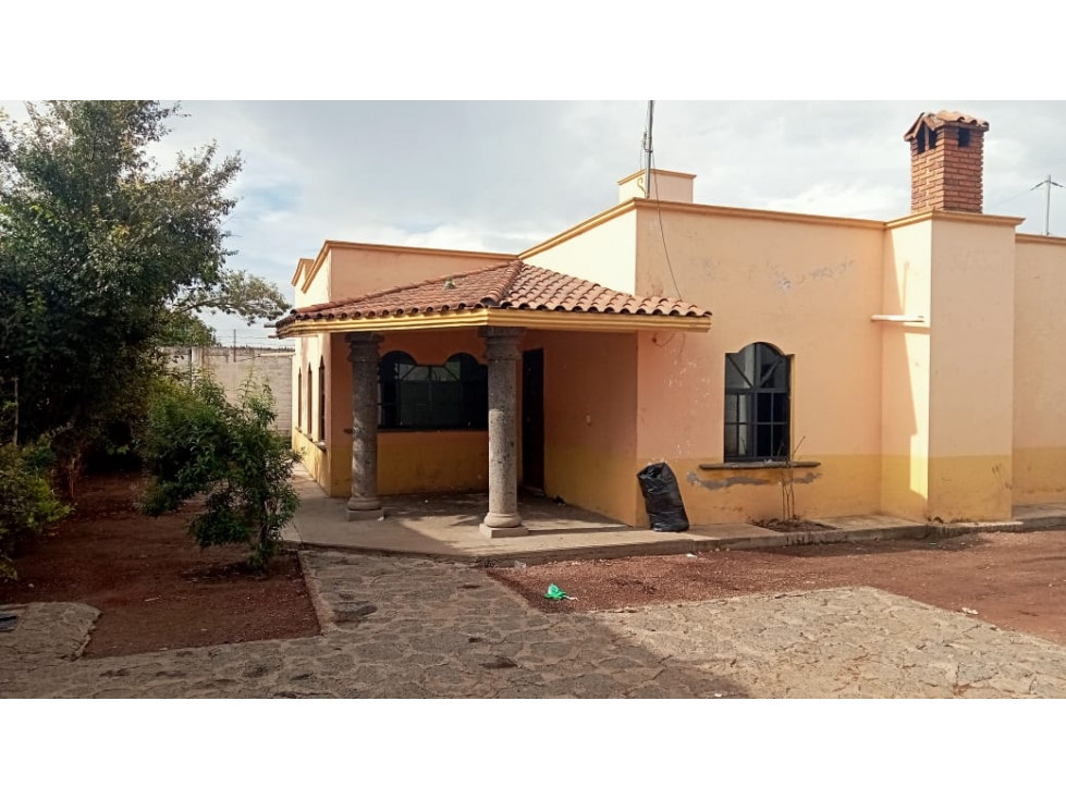 Casa en Venta en Santiago Tulantepec con Amplio Terreno de 859m² - 1