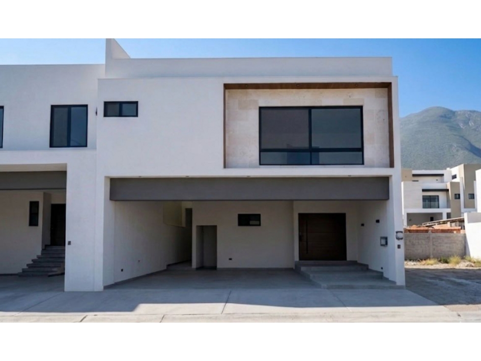 Casa en venta en Solana Residencial en Cumbres Garcia — foto 2